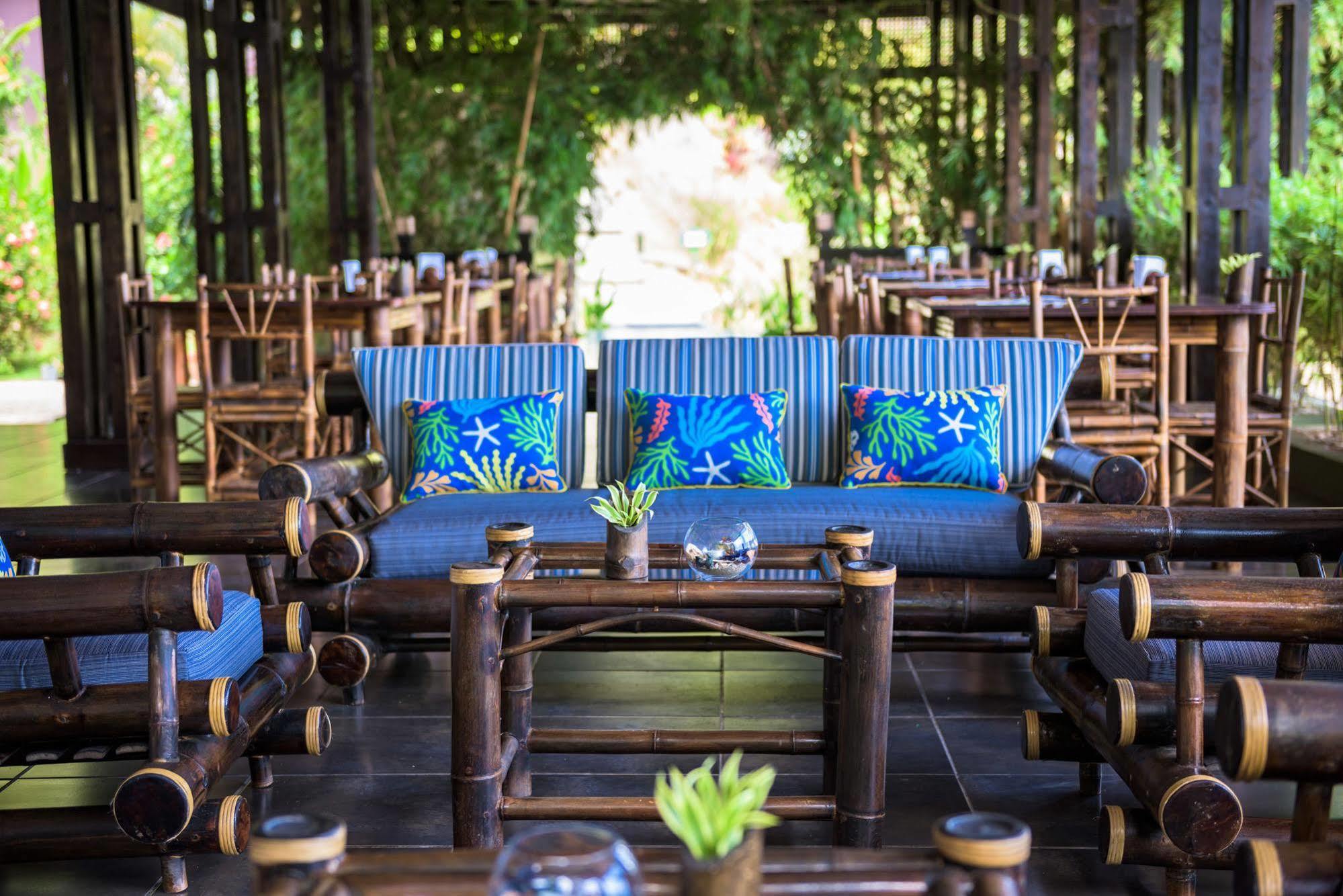 Tiki Villas Rainforest Lodge & Spa อูวีตา ภายนอก รูปภาพ
