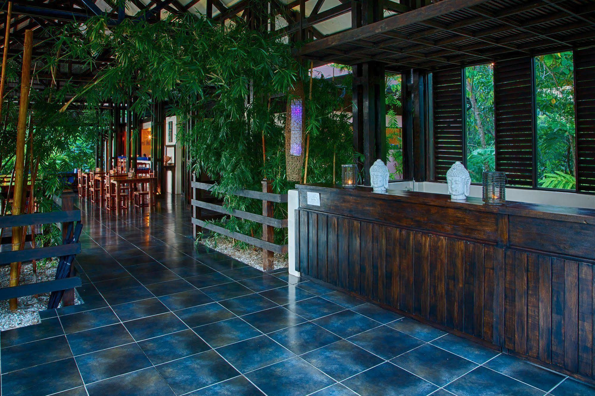 Tiki Villas Rainforest Lodge & Spa อูวีตา ภายนอก รูปภาพ